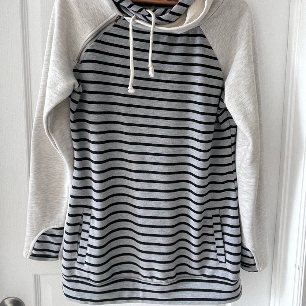 Woman’s tunic style sweater/hoodie